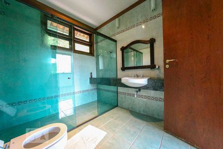 Casa de condomínio à venda com 520m², 4 quartos e 4 vagas Casa de condomínio à venda com 520m², 4 quartos e 4 vagasBanheiro Social