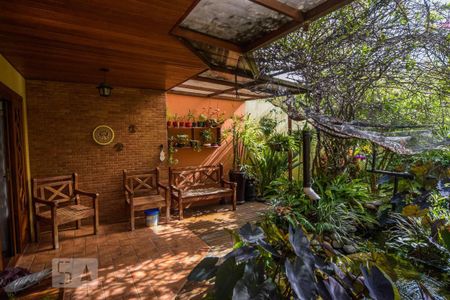 Casa à venda com 310m², 4 quartos e 10 vagas Casa à venda com 310m², 4 quartos e 10 vagasQuintal