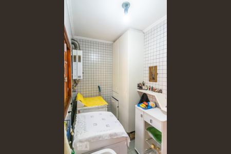 Casa à venda com 310m², 4 quartos e 10 vagas Casa à venda com 310m², 4 quartos e 10 vagasÁrea de Serviço
