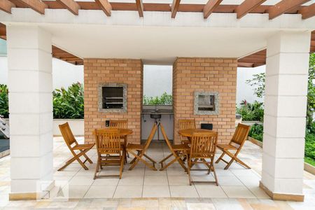 Apartamento à venda com 90m², 2 quartos e 2 vagas Apartamento à venda com 90m², 2 quartos e 2 vagasChurrasqueira