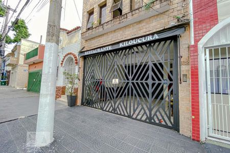 Casa para alugar com 300m², 3 quartos e 6 vagasFachada
