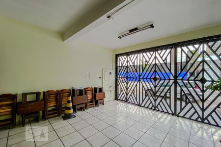 Casa para alugar com 300m², 3 quartos e 6 vagasGaragem