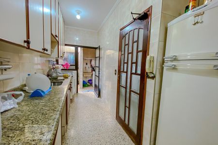Casa para alugar com 300m², 3 quartos e 6 vagasCozinha
