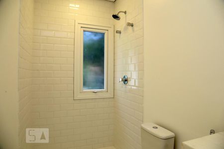 Casa de condomínio à venda com 670m², 4 quartos e 4 vagasBanheiro da Suíte 1