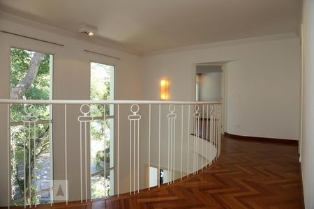 Casa de condomínio à venda com 670m², 4 quartos e 4 vagasHall