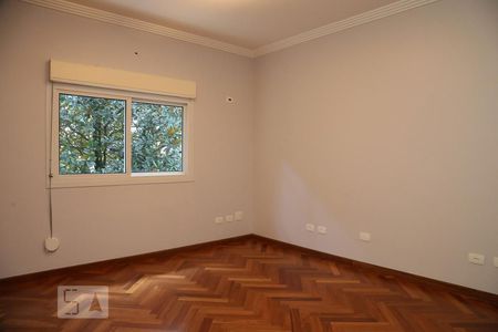 Casa de condomínio à venda com 670m², 4 quartos e 4 vagasSuíte 2