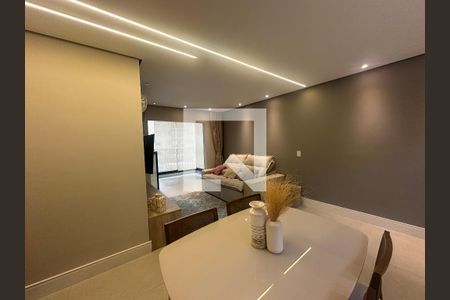 Sala de apartamento à venda com 3 quartos, 87m² em Jardim Tupanci, Barueri