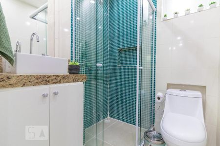 Apartamento à venda com 80m², 2 quartos e 1 vaga Apartamento à venda com 80m², 2 quartos e 1 vagaBanheiro 2