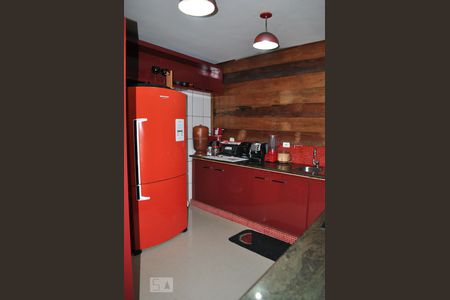 Casa à venda com 300m², 3 quartos e 3 vagasCozinha