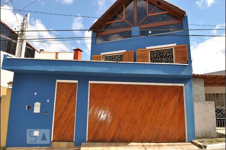 Casa à venda com 300m², 3 quartos e 3 vagasFachada