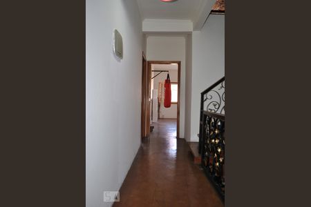 Casa à venda com 300m², 3 quartos e 3 vagasCorredor