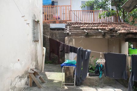 Casa à venda com 100m², 2 quartos e 1 vagaárea de serviço