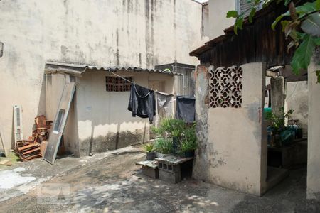 Casa à venda com 100m², 2 quartos e 1 vagaárea de serviço