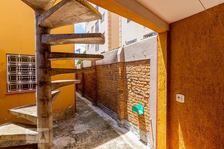 Casa à venda com 180m², 4 quartos e 1 vaga Casa à venda com 180m², 4 quartos e 1 vagaQuintal