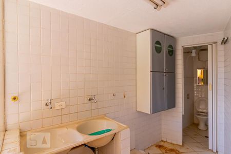 Casa à venda com 180m², 4 quartos e 1 vaga Casa à venda com 180m², 4 quartos e 1 vagaÁrea de Serviço