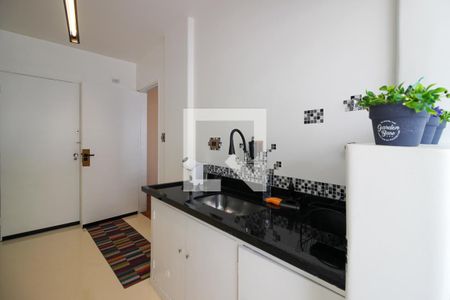 Apartamento à venda com 100m², 2 quartos e 1 vaga Apartamento à venda com 100m², 2 quartos e 1 vagaCozinha