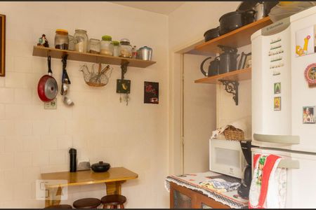 Casa à venda com 70m², 2 quartos e 2 vagas Casa à venda com 70m², 2 quartos e 2 vagasCozinha