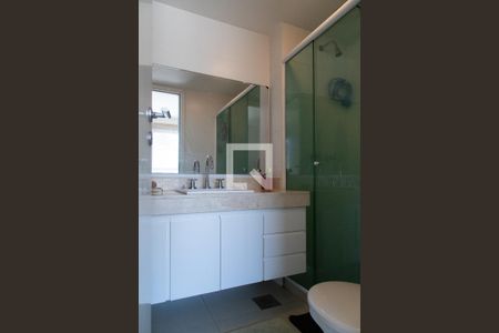 Apartamento à venda com 191m², 3 quartos e 2 vagas Apartamento à venda com 191m², 3 quartos e 2 vagasBanheiro da suíte 3