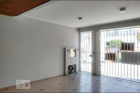Casa à venda com 154m², 3 quartos e 3 vagasGaragem