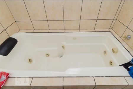 Casa à venda com 154m², 3 quartos e 3 vagasBanheiro da suíte