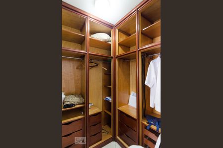 Casa à venda com 154m², 3 quartos e 3 vagasQuarto da suíte