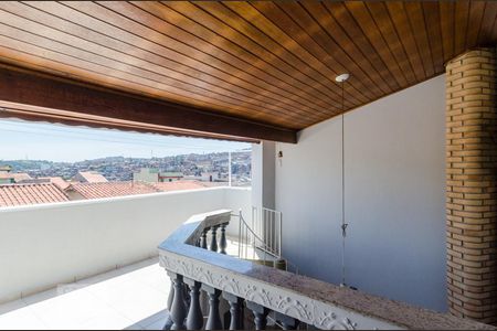 Casa à venda com 154m², 3 quartos e 3 vagasVaranda
