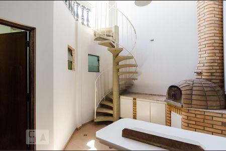 Casa à venda com 154m², 3 quartos e 3 vagasChurrasqueira