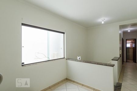 Casa à venda com 154m², 3 quartos e 3 vagasSala íntima