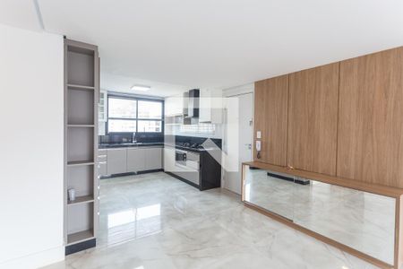 Apartamento à venda com 357m², 4 quartos e 3 vagas Apartamento à venda com 357m², 4 quartos e 3 vagasCozinha/Copa