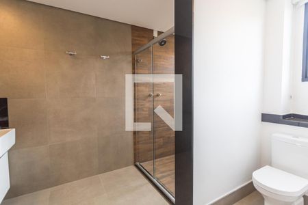 Apartamento à venda com 357m², 4 quartos e 3 vagas Apartamento à venda com 357m², 4 quartos e 3 vagasBanheiro da Suíte 1