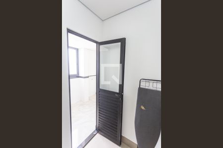 Apartamento à venda com 357m², 4 quartos e 3 vagas Apartamento à venda com 357m², 4 quartos e 3 vagasDespensa