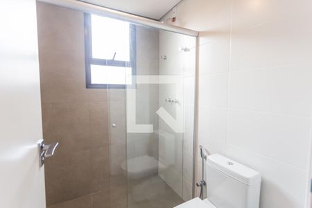 Apartamento à venda com 357m², 4 quartos e 3 vagas Apartamento à venda com 357m², 4 quartos e 3 vagasBanheiro Social 1