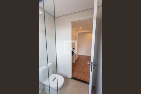 Apartamento à venda com 357m², 4 quartos e 3 vagas Apartamento à venda com 357m², 4 quartos e 3 vagasBanheiro Social 1