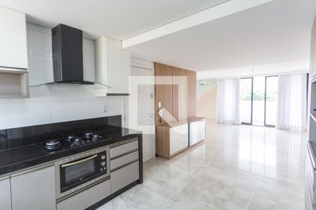 Apartamento à venda com 357m², 4 quartos e 3 vagas Apartamento à venda com 357m², 4 quartos e 3 vagasCozinha/Copa
