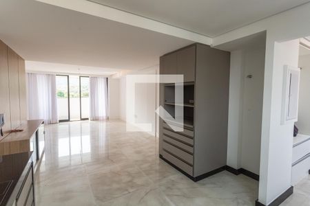 Apartamento à venda com 357m², 4 quartos e 3 vagas Apartamento à venda com 357m², 4 quartos e 3 vagasCozinha/Copa