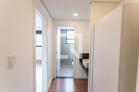 Apartamento à venda com 357m², 4 quartos e 3 vagas Apartamento à venda com 357m², 4 quartos e 3 vagasBanheiro Social 1
