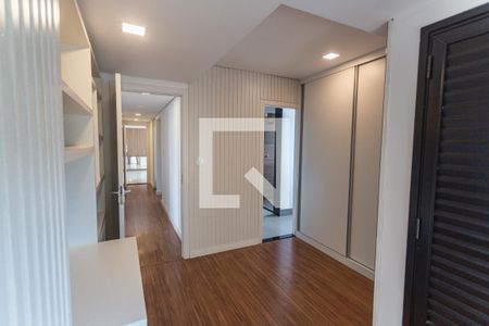 Apartamento à venda com 357m², 4 quartos e 3 vagas Apartamento à venda com 357m², 4 quartos e 3 vagasSuíte 1