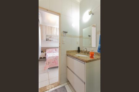 Casa à venda com 83m², 2 quartos e 3 vagasBanheiro da Suíte