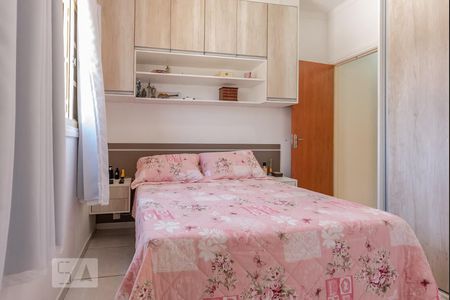 Casa à venda com 83m², 2 quartos e 3 vagasSuíte 2