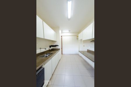 Apartamento à venda com 120m², 3 quartos e 1 vaga Apartamento à venda com 120m², 3 quartos e 1 vagaCozinha