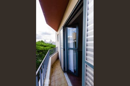 Apartamento à venda com 120m², 3 quartos e 1 vaga Apartamento à venda com 120m², 3 quartos e 1 vagaVaranda