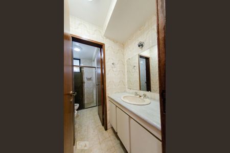 Apartamento à venda com 120m², 3 quartos e 1 vaga Apartamento à venda com 120m², 3 quartos e 1 vagaBanheiro social