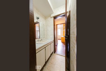 Apartamento à venda com 120m², 3 quartos e 1 vaga Apartamento à venda com 120m², 3 quartos e 1 vagaBanheiro social