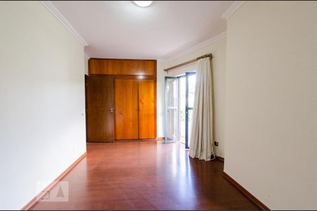 Apartamento à venda com 120m², 3 quartos e 1 vaga Apartamento à venda com 120m², 3 quartos e 1 vagaSuíte