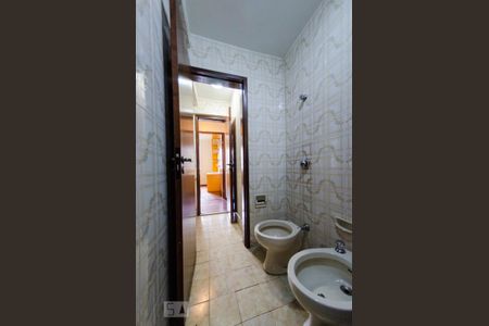 Apartamento à venda com 120m², 3 quartos e 1 vaga Apartamento à venda com 120m², 3 quartos e 1 vagaBanheiro social