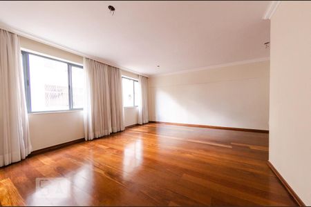 Sala de apartamento para alugar com 3 quartos, 120m² em Serra, Belo Horizonte