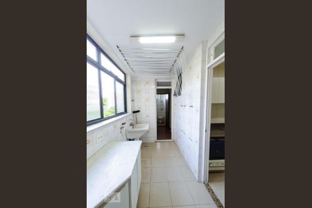 Apartamento à venda com 120m², 3 quartos e 1 vaga Apartamento à venda com 120m², 3 quartos e 1 vagaÁrea de serviço