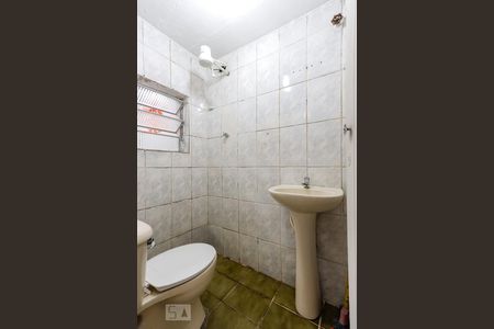 Banheiro de casa para alugar com 1 quarto, 52m² em Vila Gustavo, São Paulo