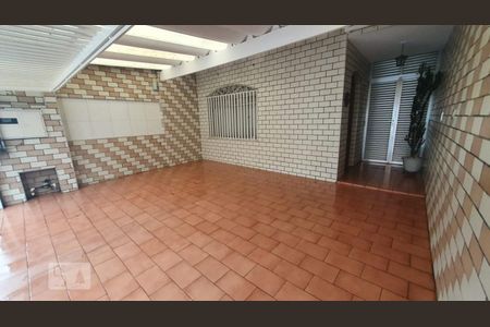 Casa à venda com 145m², 3 quartos e 2 vagas Casa à venda com 145m², 3 quartos e 2 vagasGaragem