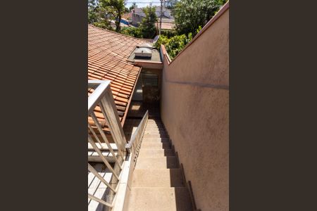 Casa à venda com 330m², 5 quartos e 6 vagas Casa à venda com 330m², 5 quartos e 6 vagasEscada Varanda Churrasqueira